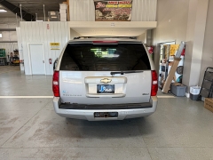 Used 2007  Chevrolet Suburban 4WD 4dr 1500 LTZ at J's Auto near Manchester&comma; IA