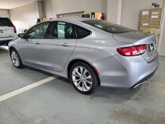 Used 2015  Chrysler 200 4d Sedan S AWD at J's Auto near Manchester&comma; IA