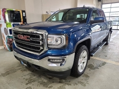 Used 2017  GMC Sierra 1500 4WD Crew Cab 143&period;5" SLE at J's Auto near Manchester&comma; IA