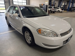 Used 2014  Chevrolet Impala Limited 4d Sedan LT at J's Auto near Manchester&comma; IA