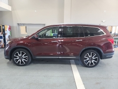  2019 Honda Pilot 4d SUV FWD Touring 8-Passenger at J's Auto near Manchester&comma; IA