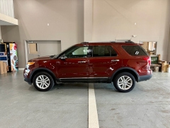  2015 Ford Explorer 4d SUV 4WD XLT at J's Auto near Manchester&comma; IA