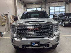 Used 2023  GMC Sierra 2500HD 4WD Crew Cab 159" Denali at J's Auto near Manchester&comma; IA