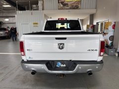 Used 2018  Ram 1500 4WD Crew Cab Laramie at J's Auto near Manchester&comma; IA
