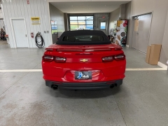 Used 2020  Chevrolet Camaro 2d Convertible 1LT Turbo at J's Auto near Manchester&comma; IA