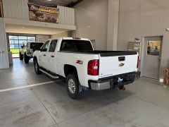 Used 2009  Chevrolet Silverado 2500HD 4WD Crew Cab 153" LT at J's Auto near Manchester&comma; IA