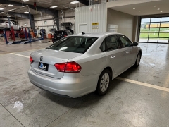 Used 2015  Volkswagen Passat 4dr Sdn 1&period;8T PZEV at J's Auto near Manchester&comma; IA