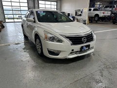 Used 2015 Nissan Altima 4dr Sdn I4 2.5 at J's Auto near Manchester, IA