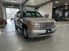 Used 2005 GMC Yukon XL 1500 SUV 4WD Denali at J's Auto near Manchester, IA