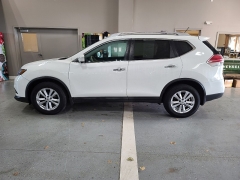 Used 2015  Nissan Rogue 4d SUV FWD SV at J's Auto near Manchester, IA