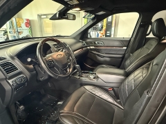 Used 2018  Ford Explorer 4d SUV 4WD Platinum at J's Auto near Manchester&comma; IA