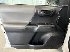 Used 2017  Toyota Tacoma Access Cab 6' Bed I4 4x4 &lpar;Natl&rpar; at J's Auto near Manchester&comma; IA