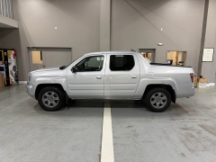  2008 Honda Ridgeline Crew Cab RTX at J's Auto near Manchester&comma; IA
