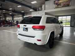 Used 2015 Jeep Grand Cherokee 4WD 4dr Altitude at J's Auto near Manchester, IA