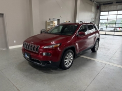 Used 2015  Jeep Cherokee 4d SUV 4WD Limited at J's Auto near Manchester&comma; IA