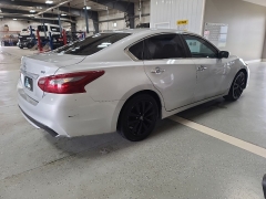 Used 2018  Nissan Altima 2&period;5 SV Sedan at J's Auto near Manchester&comma; IA