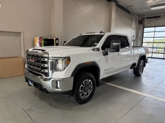 Used 2022  GMC Sierra 2500HD 4WD Crew Cab 159" SLE at J's Auto near Manchester&comma; IA