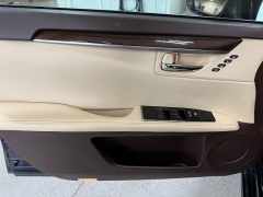 Used 2018  Lexus ES ES 350 FWD at J's Auto near Manchester&comma; IA