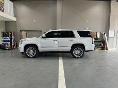 Used 2017 Cadillac Escalade 4d SUV 4WD Platinum at J's Auto near Manchester, IA