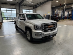 Used 2018  GMC Sierra 1500 4WD Crew Cab 143&period;5" SLT at J's Auto near Manchester&comma; IA