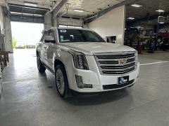 Used 2017 Cadillac Escalade 4d SUV 4WD Platinum at J's Auto near Manchester, IA