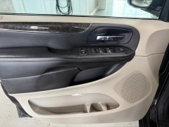 Used 2014  Chrysler Town & Country 4dr Wgn Touring-L at J's Auto near Manchester&comma; IA