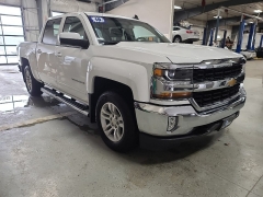 Used 2018  Chevrolet Silverado 1500 4WD Crew Cab 143&period;5" LT w&sol;1LT at J's Auto near Manchester&comma; IA