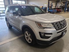 Used 2016  Ford Explorer 4d SUV 4WD XLT at J's Auto near Manchester&comma; IA