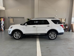 Used 2017  Ford Explorer 4d SUV 4WD Limited at J's Auto near Manchester&comma; IA