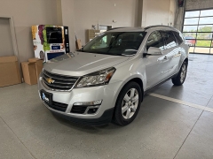 Used 2016  Chevrolet Traverse 4d SUV AWD LT w&sol;1LT at J's Auto near Manchester&comma; IA