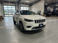 Used 2019 Jeep Cherokee 4d SUV 4WD Overland 2.0L Turbo at J's Auto near Manchester, IA