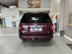 Used 2006 Ford Explorer 4d SUV 4WD Limited V8 at J's Auto near Manchester, IA