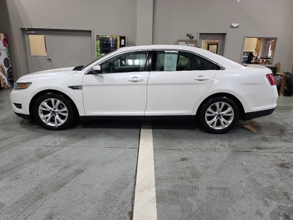 2010 Ford Taurus SEL