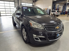 Used 2016  Chevrolet Traverse 4d SUV AWD LT w&sol;1LT at J's Auto near Manchester&comma; IA