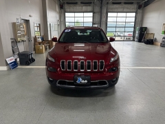 Used 2015  Jeep Cherokee 4d SUV 4WD Limited at J's Auto near Manchester&comma; IA