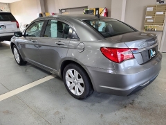 Used 2013  Chrysler 200 4d Sedan Touring at J's Auto near Manchester&comma; IA