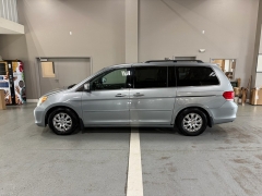  2010 Honda Odyssey 5d Wagon EX-L at J's Auto near Manchester&comma; IA