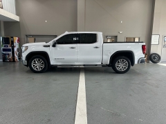 Used 2020 GMC Sierra 1500 4WD Crew Cab SLT at J's Auto near Manchester, IA