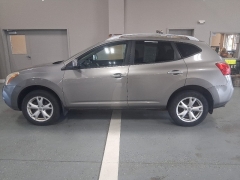 Used 2009  Nissan Rogue AWD 4dr SL at J's Auto near Manchester&comma; IA