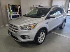 Used 2018  Ford Escape SE 4WD at J's Auto near Manchester&comma; IA