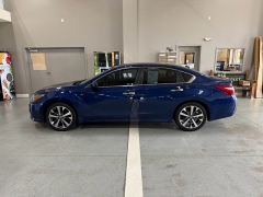 Used 2016  Nissan Altima 4dr Sdn I4 2&period;5 SR at J's Auto near Manchester&comma; IA