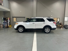 Used 2014 Ford Explorer 4d SUV 4WD XLT at J's Auto near Manchester, IA