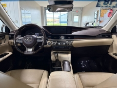 Used 2018  Lexus ES ES 350 FWD at J's Auto near Manchester&comma; IA