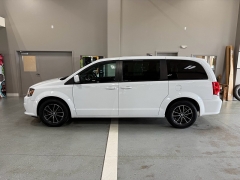 Used 2018  Dodge Grand Caravan SE Plus Wagon at J's Auto near Manchester&comma; IA