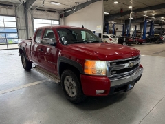 Used 2007  Chevrolet Silverado 1500 4WD Ext Cab 143&period;5" LT w&sol;1LT at J's Auto near Manchester&comma; IA