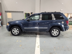  2010 Jeep Grand Cherokee 4d SUV 4WD Laredo (V6) at J's Auto near Manchester, IA