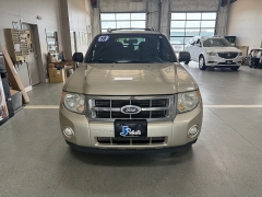 Used 2010  Ford Escape 4d SUV 4WD XLT at J's Auto near Manchester&comma; IA
