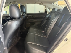 Used 2018  Nissan Altima 2&period;5 SR Sedan at J's Auto near Manchester&comma; IA