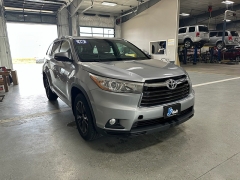 Used 2016 Toyota Highlander 4d SUV AWD XLE at J's Auto near Manchester, IA