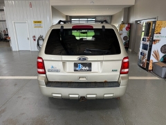 Used 2010  Ford Escape 4d SUV 4WD XLT at J's Auto near Manchester&comma; IA